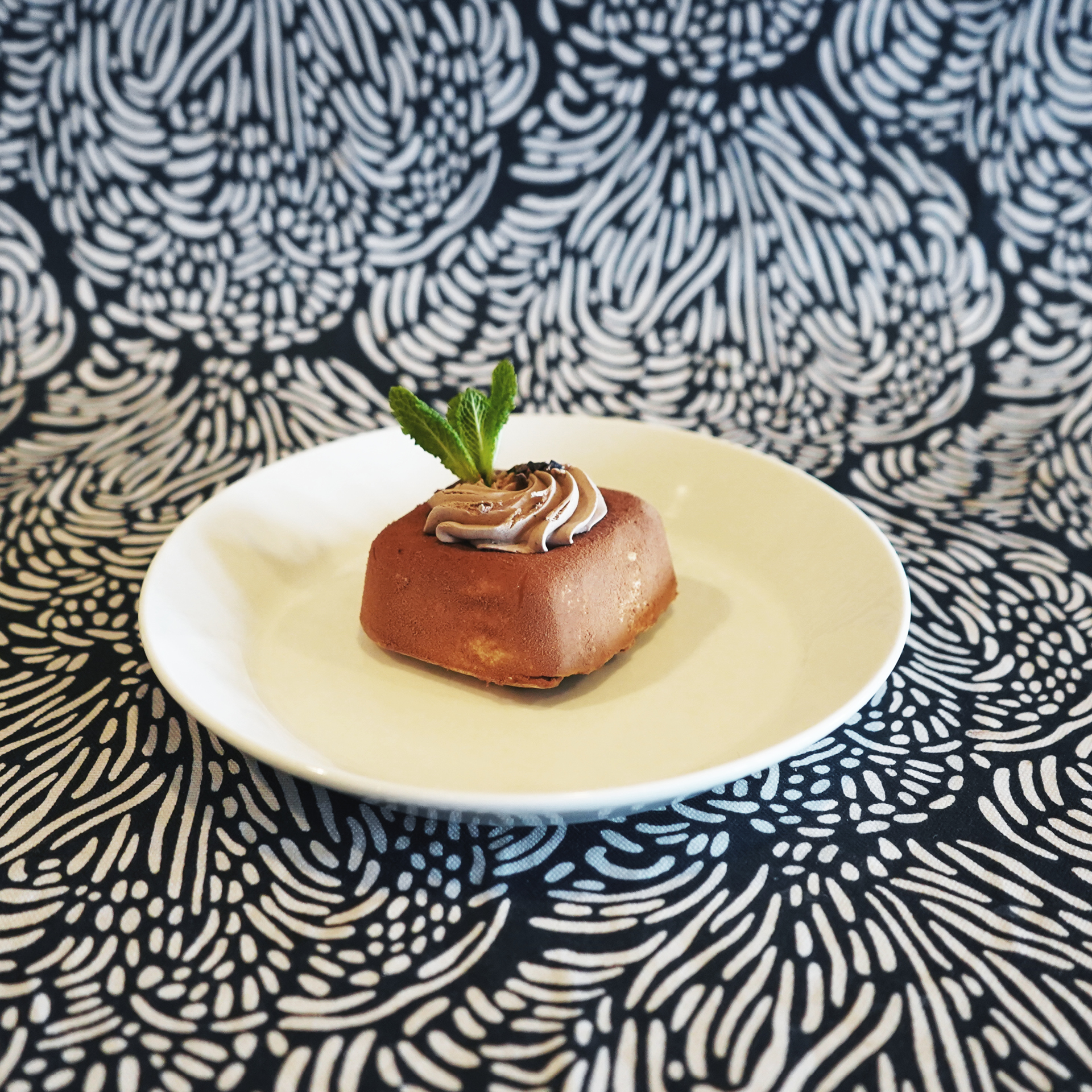 Minttusuklaa-ganache-leivos (VEG, G)